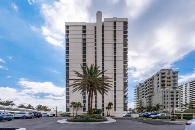 $5,800 | 5380 North Ocean Drive, Unit 12A, Singer Island, FL 33404