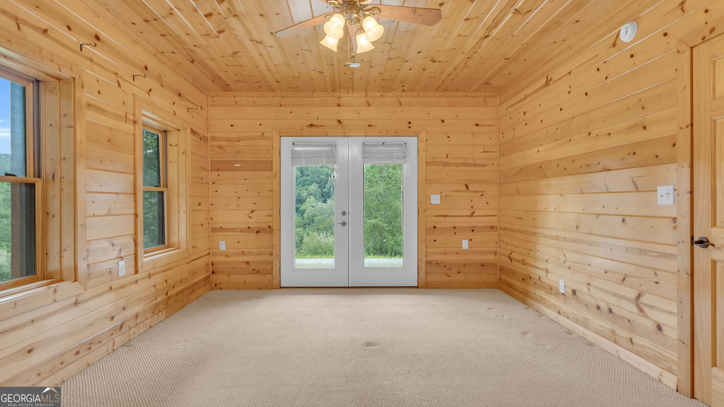 661 North Toccoa River Road Mineral Bluff, GA 30559 - Photo 33 of 68 en empty room with windows