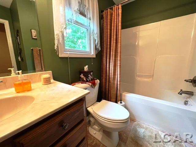 1647 Rivers Edge Court Adrian, MI 49221 - Photo 25 of 36 50085027-24.JPG