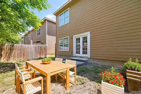 $1,850 | 17 Oak Plaza, San Antonio, TX 78216