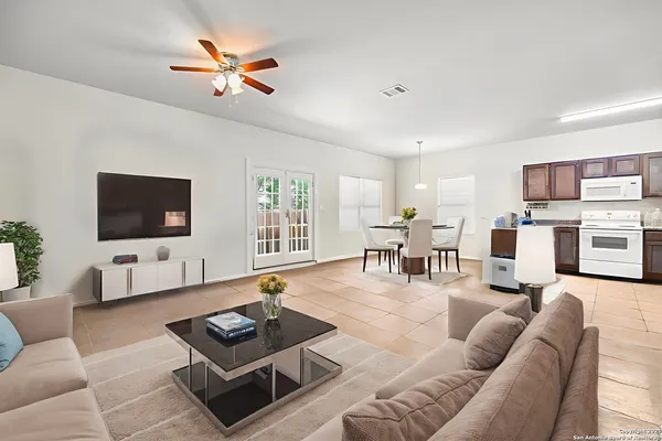 $1,850 | 17 Oak Plaza, San Antonio, TX 78216