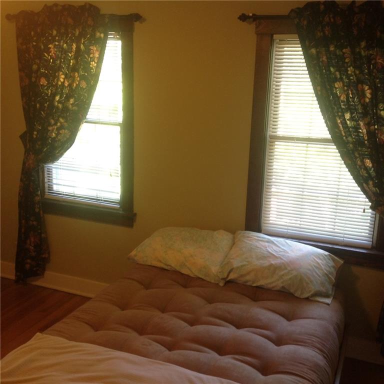 10 Woodside Road Pittsburgh, PA 15221 - Photo 11 of 16 2nd bedroom.