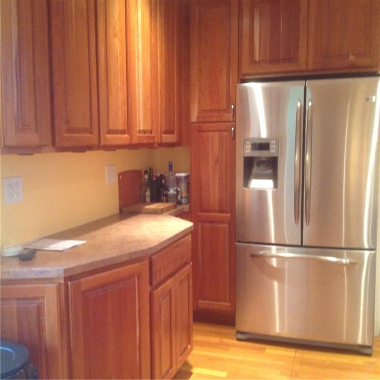 10 Woodside Road Pittsburgh, PA 15221 - Photo 8 of 16 Kitchen.