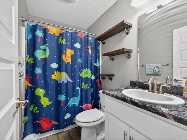 $325,000 | 2825 Briar Bush Lane, Fort Wayne, IN 46815