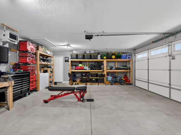 $325,000 | 2825 Briar Bush Lane, Fort Wayne, IN 46815
