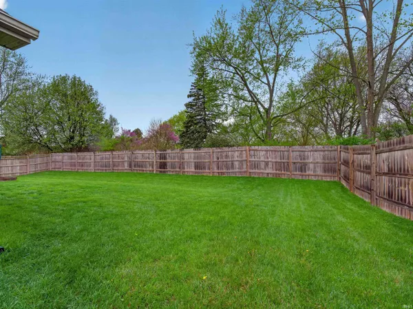 $325,000 | 2825 Briar Bush Lane, Fort Wayne, IN 46815