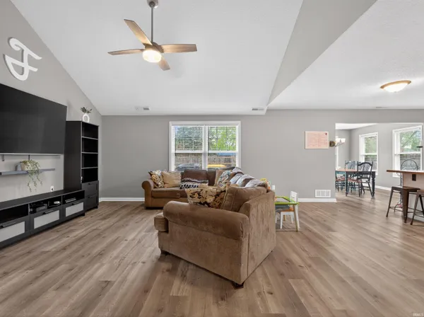 $325,000 | 2825 Briar Bush Lane, Fort Wayne, IN 46815