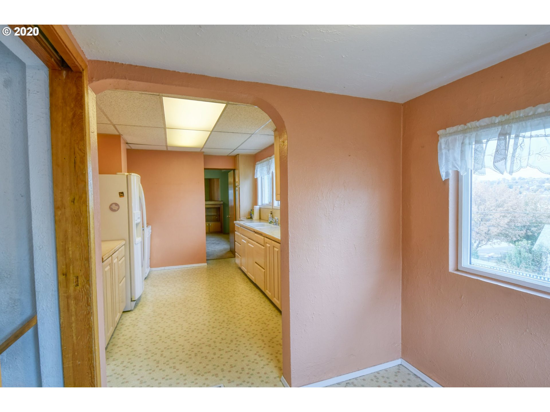 604 Southeast 3rd Street Pendleton, OR 97801 - Photo 11 of 32