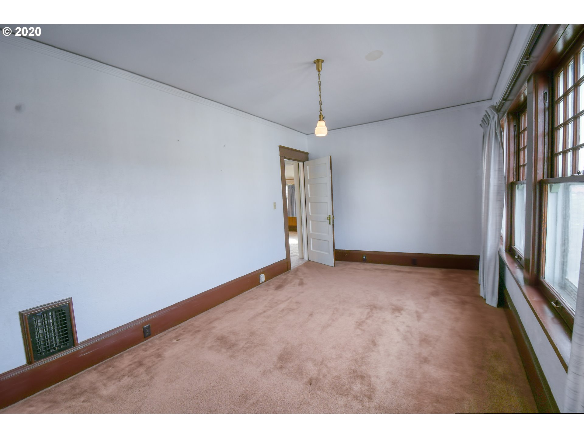 604 Southeast 3rd Street Pendleton, OR 97801 - Photo 23 of 32