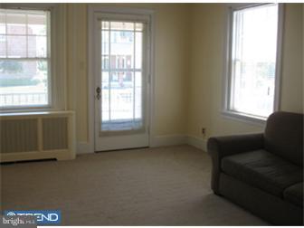 1533 Fayette Avenue Reading, PA 19607 - Photo 3 of 11 Living Room