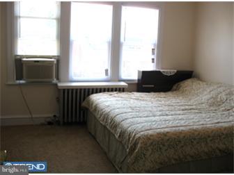 1533 Fayette Avenue Reading, PA 19607 - Photo 6 of 11 Bedroom - Main