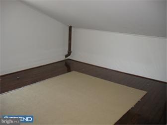 1533 Fayette Avenue Reading, PA 19607 - Photo 9 of 11