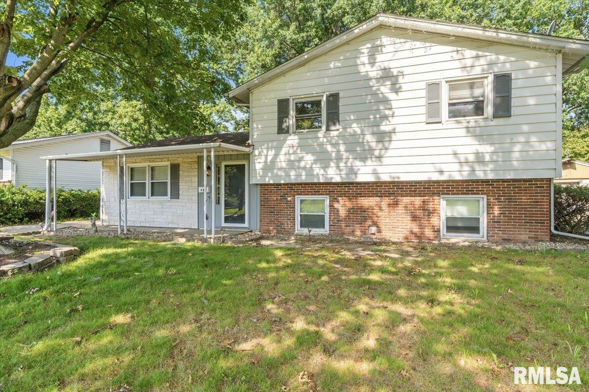 101 Adloff Lane Springfield, IL 62703 - Photo 1 of 32