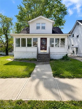 $1,400 | 4006 East 41st Street, Newburgh Heights, OH 44105