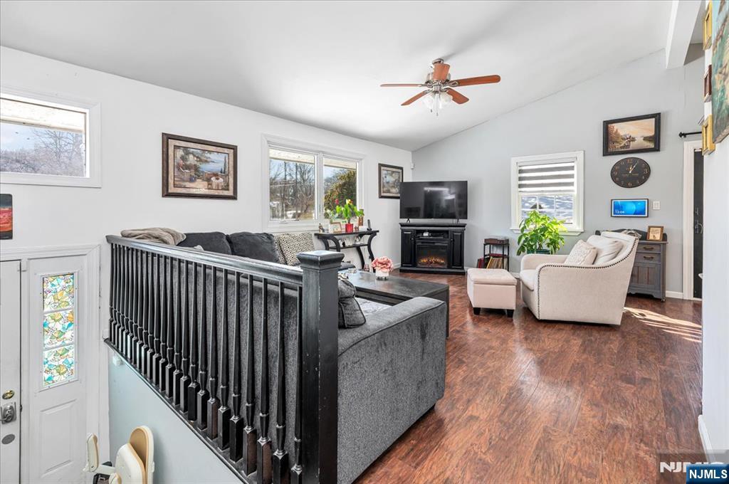 68 Marcia Road Ringwood, NJ 07456 - Photo 4 of 33