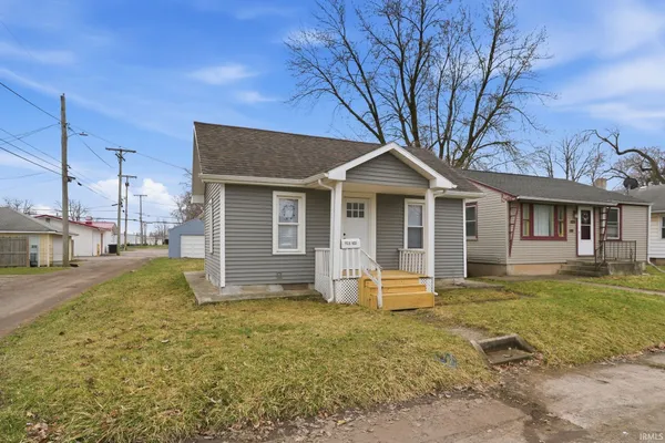 $94,900 | 2021 Carlton Avenue, Fort Wayne, IN 46802