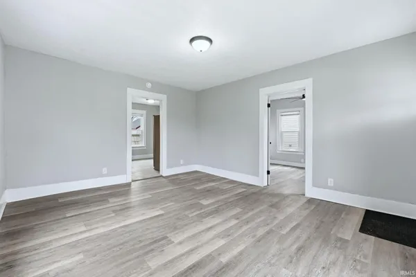 $94,900 | 2021 Carlton Avenue, Fort Wayne, IN 46802