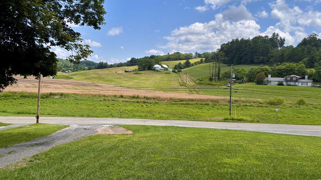 347 Winding Road Fries, VA 24330 - Photo 28 of 28 Gallery Image 28