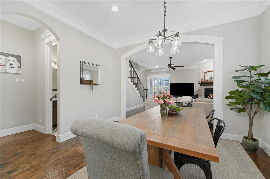 840 Edgefield Road Fort Worth, TX 76107 - Photo 12 of 39