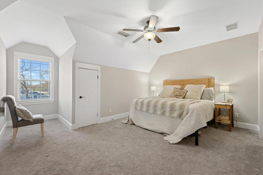 840 Edgefield Road Fort Worth, TX 76107 - Photo 22 of 39