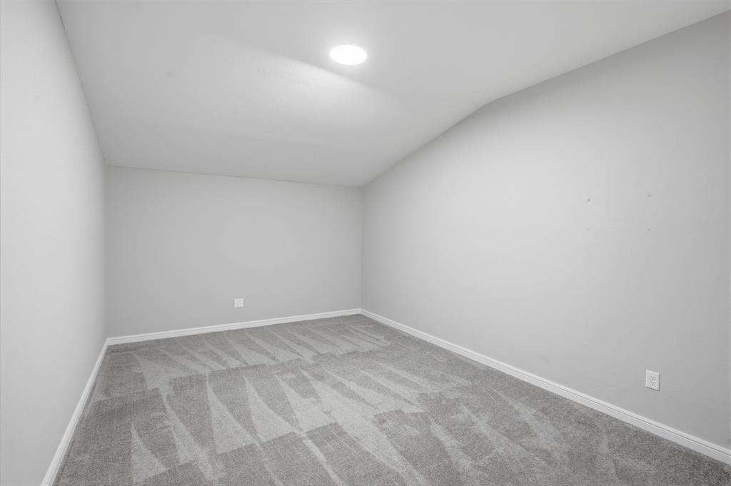 840 Edgefield Road Fort Worth, TX 76107 - Photo 30 of 39