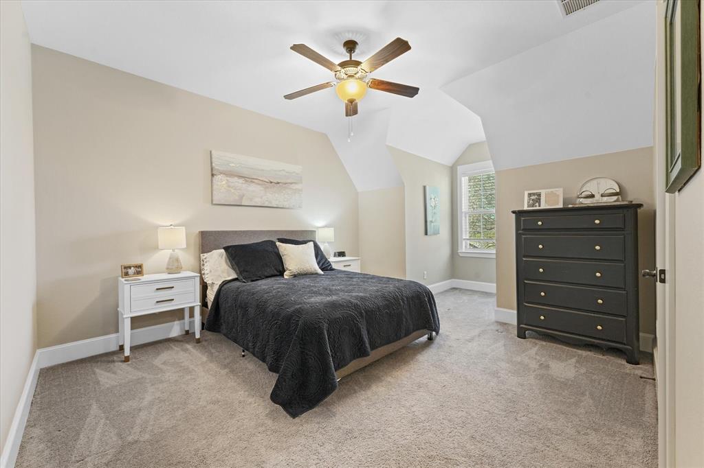 840 Edgefield Road Fort Worth, TX 76107 - Photo 31 of 39