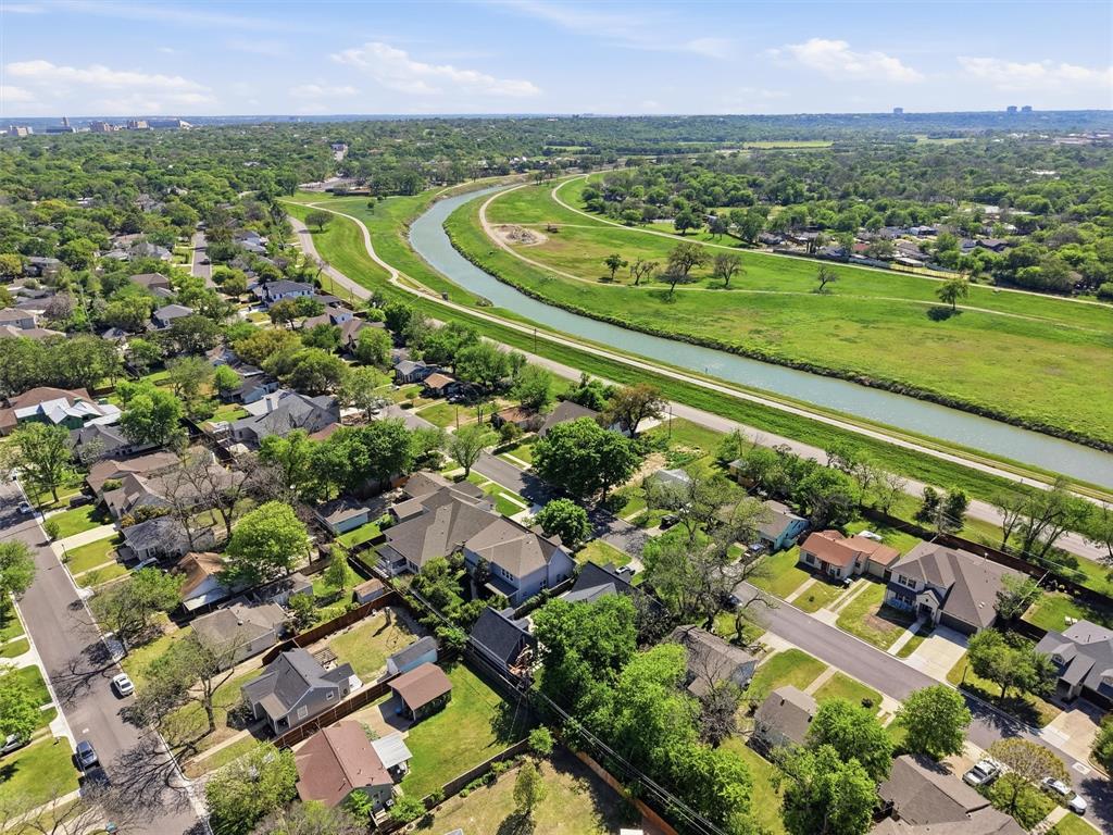 840 Edgefield Road Fort Worth, TX 76107 - Photo 34 of 39