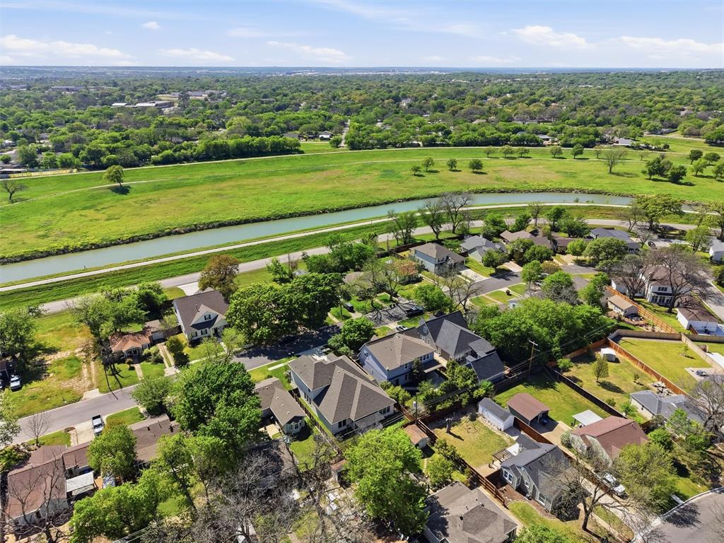 840 Edgefield Road Fort Worth, TX 76107 - Photo 35 of 39