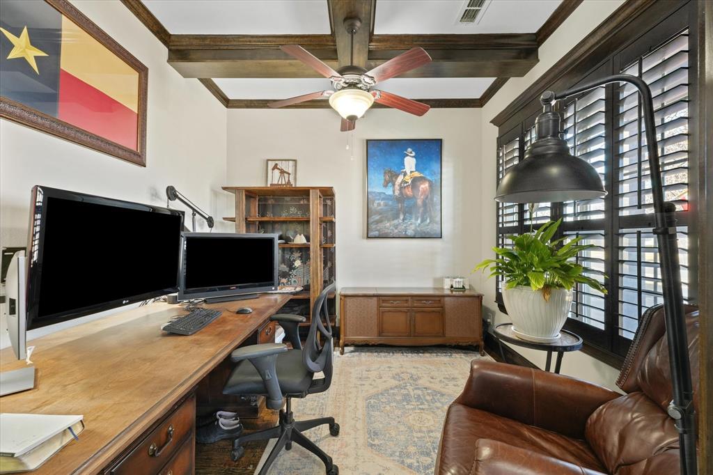 840 Edgefield Road Fort Worth, TX 76107 - Photo 7 of 39