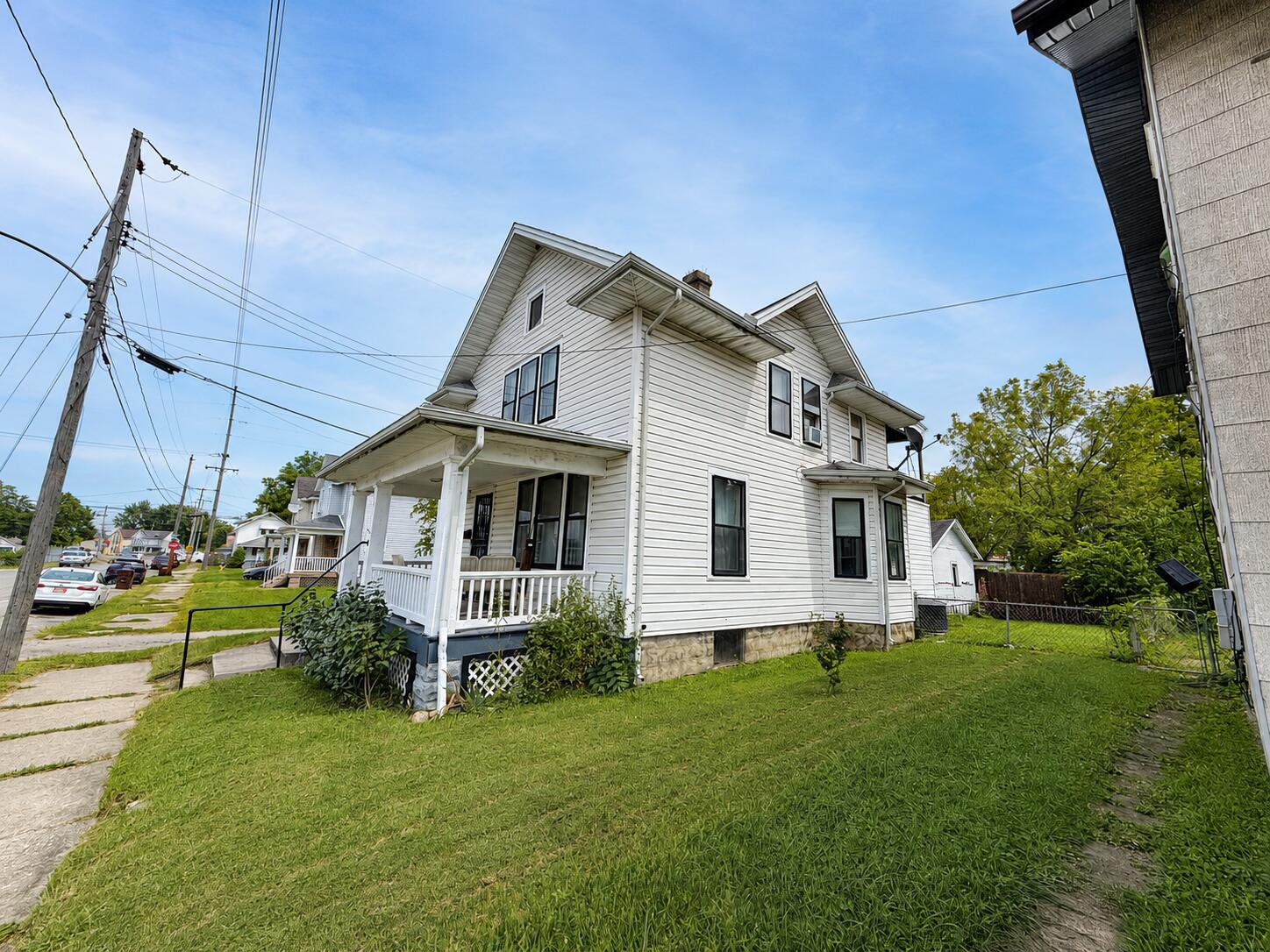 1815 Edwards Avenue Springfield, OH 45503 - Photo 3 of 17 3
