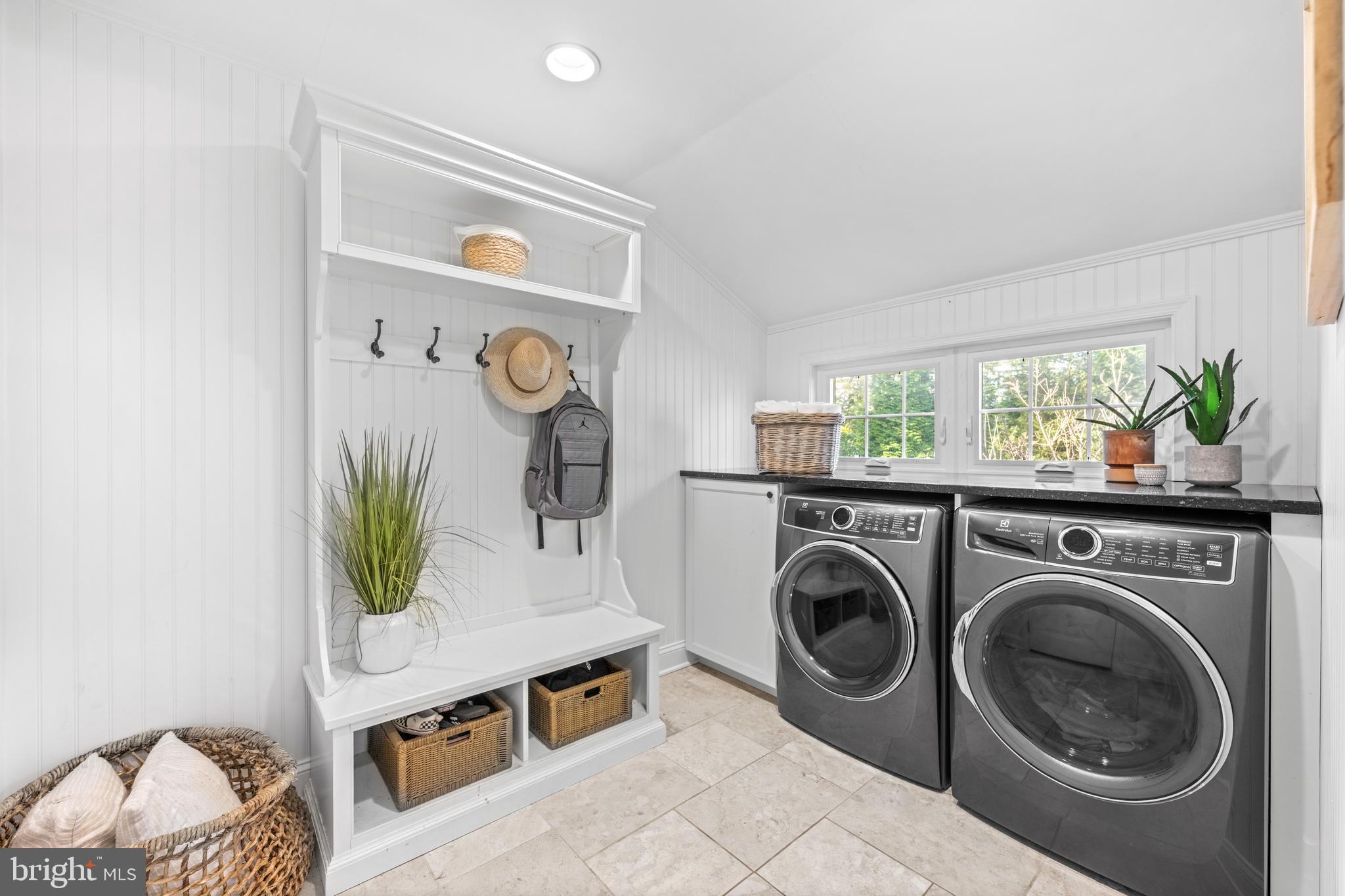 124 Deepdale Road Wayne, PA 19087 - Photo 21 of 35 a view of livingroom with washer and dryer
