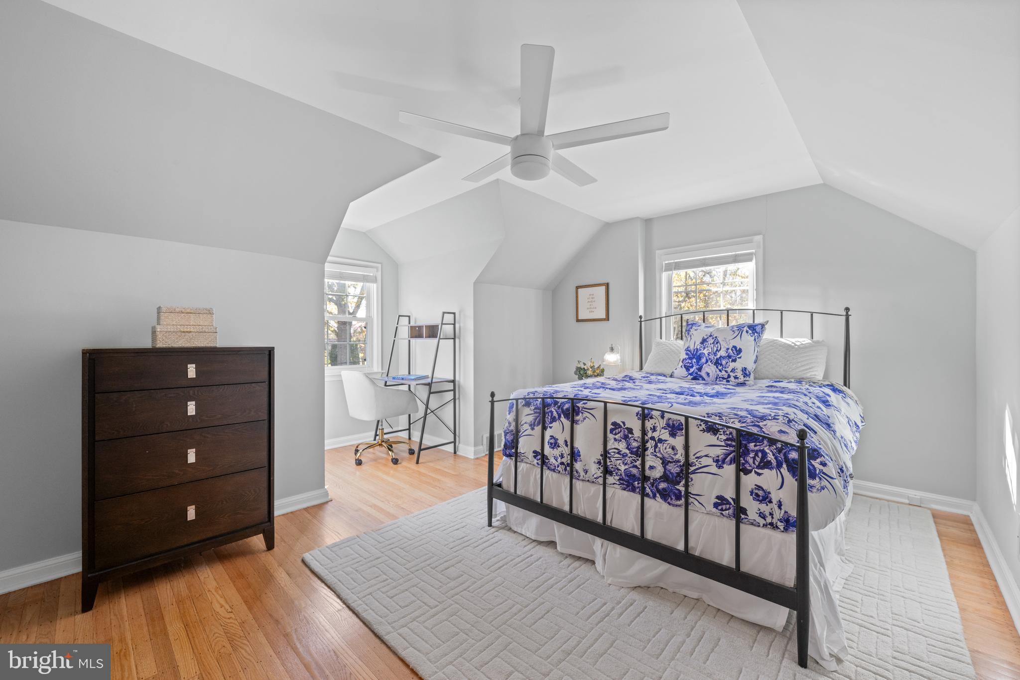 124 Deepdale Road Wayne, PA 19087 - Photo 26 of 35 a bedroom with a bed and a dresser