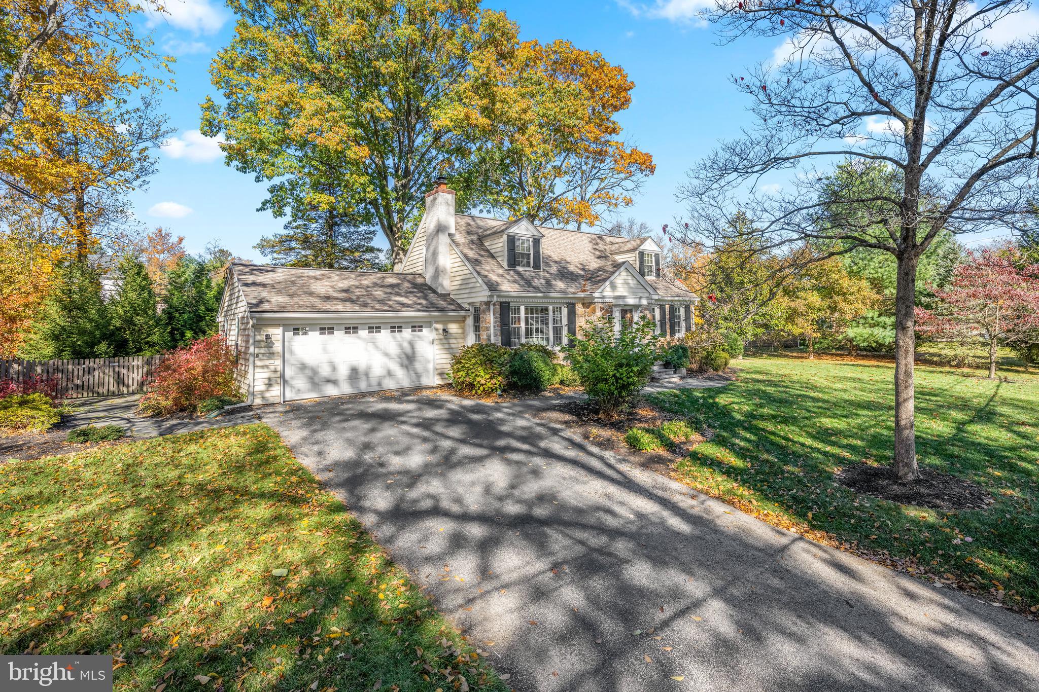 124 Deepdale Road Wayne, PA 19087 - Photo 3 of 35 a view of a back yard of the house