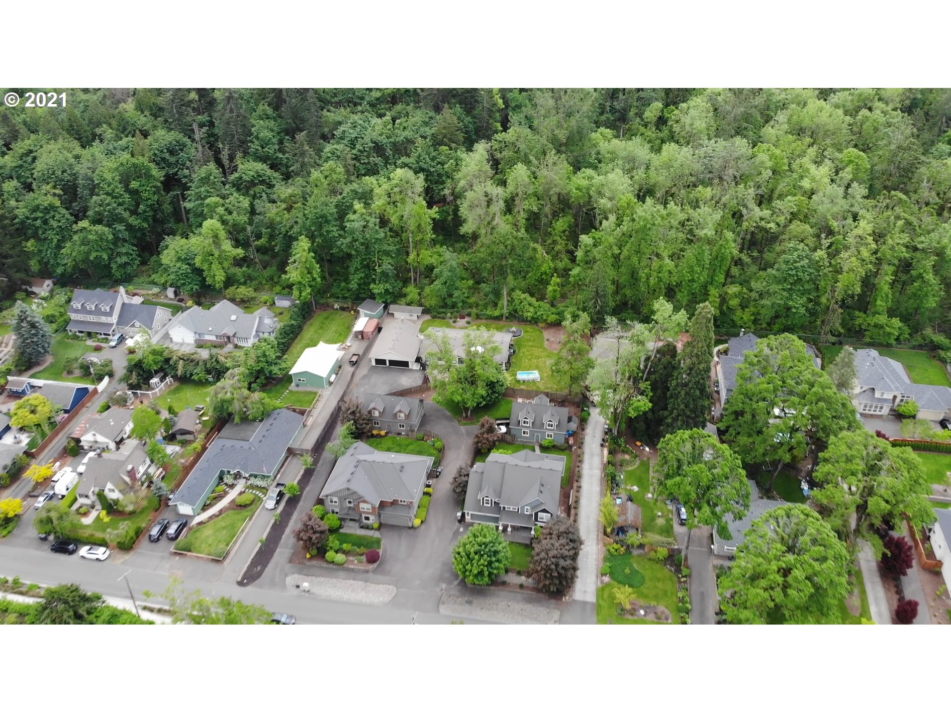 4300 Mapleton Drive West Linn, OR 97068 - Photo 31 of 32 a black and white photo of a house