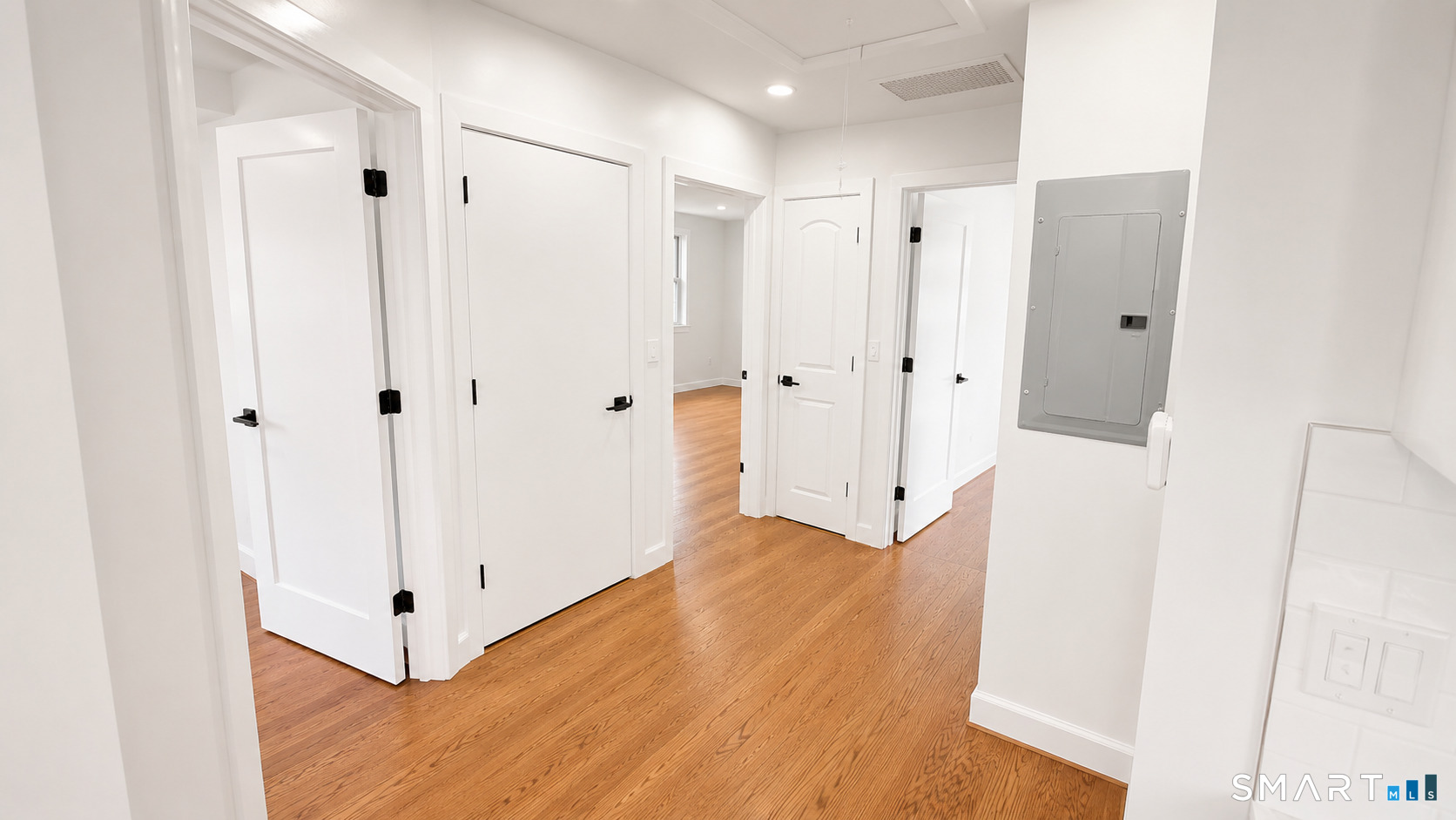 16 Carolina Road, Unit 2 Stamford, CT 06902 - Photo 11 of 21