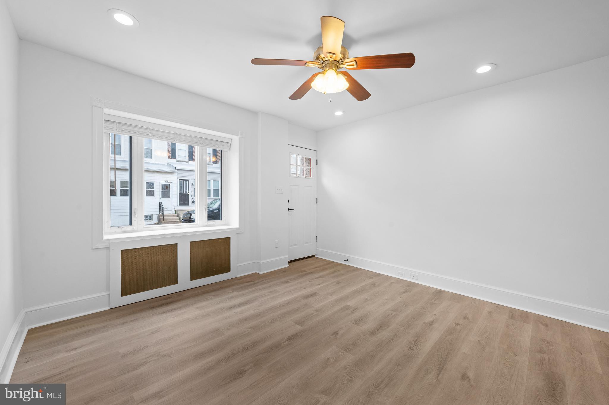 4578 Mitchell Street Philadelphia, PA 19128 - Photo 3 of 29