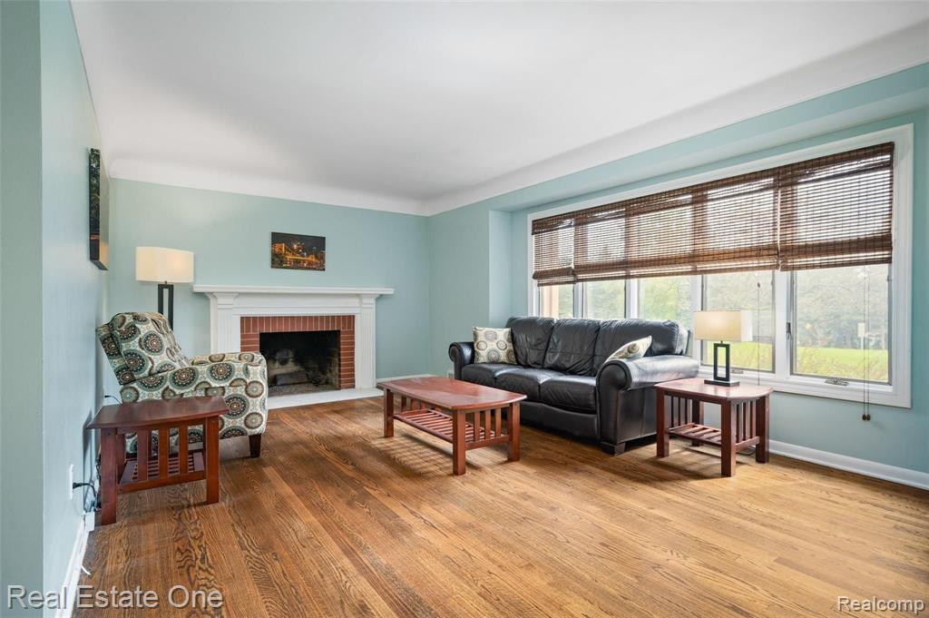 2470 West Tienken Road Rochester Hills, MI 48306 - Photo 2 of 31