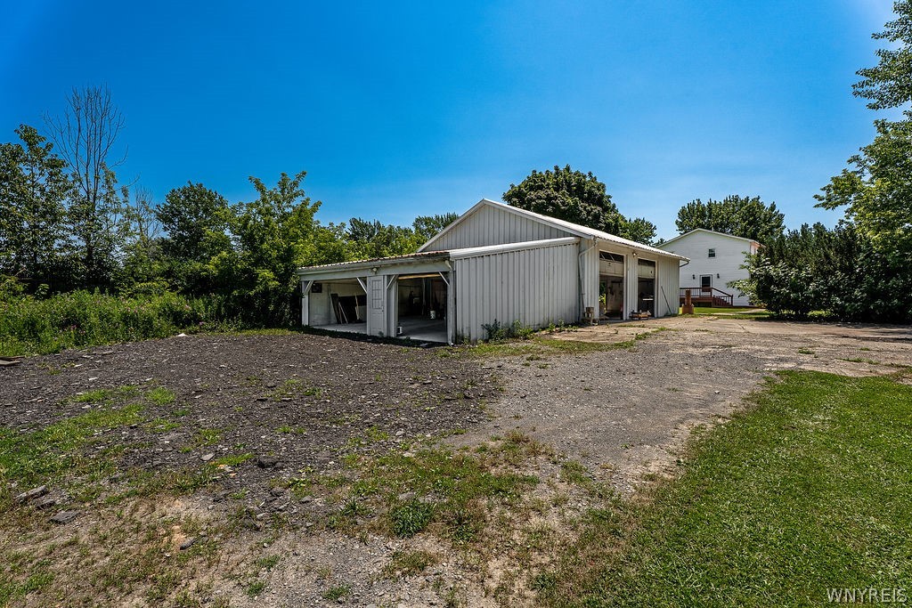 4015 Mapleton Road Wheatfield, NY 14120 - Photo 42 of 49 Back Garage View 2