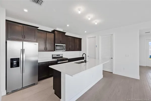 $3,300 | 823 Southwest Prairie Avenue, Palm City, FL 34990