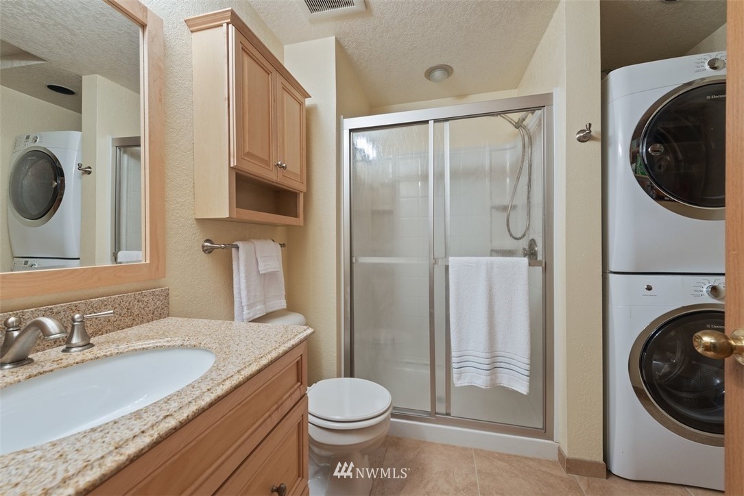 7606 201st Street Southwest, Unit F Edmonds, WA 98026 - Photo 14 of 17 Gallery Image 14
