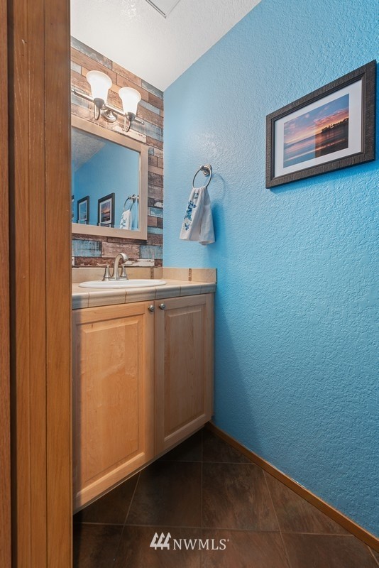 7606 201st Street Southwest, Unit F Edmonds, WA 98026 - Photo 9 of 17 Gallery Image 9