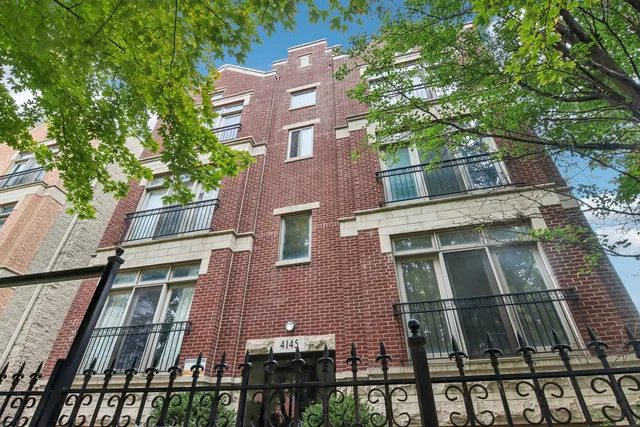 $269,900 | 4145 South Wabash Avenue, Unit 1N, Chicago, IL 60653