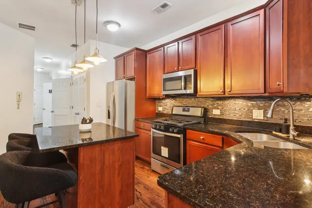 $269,900 | 4145 South Wabash Avenue, Unit 1N, Chicago, IL 60653