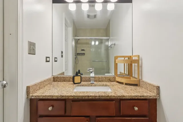 $269,900 | 4145 South Wabash Avenue, Unit 1N, Chicago, IL 60653