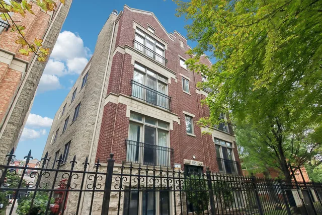 $269,900 | 4145 South Wabash Avenue, Unit 1N, Chicago, IL 60653
