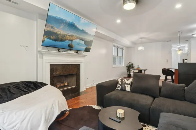 $269,900 | 4145 South Wabash Avenue, Unit 1N, Chicago, IL 60653