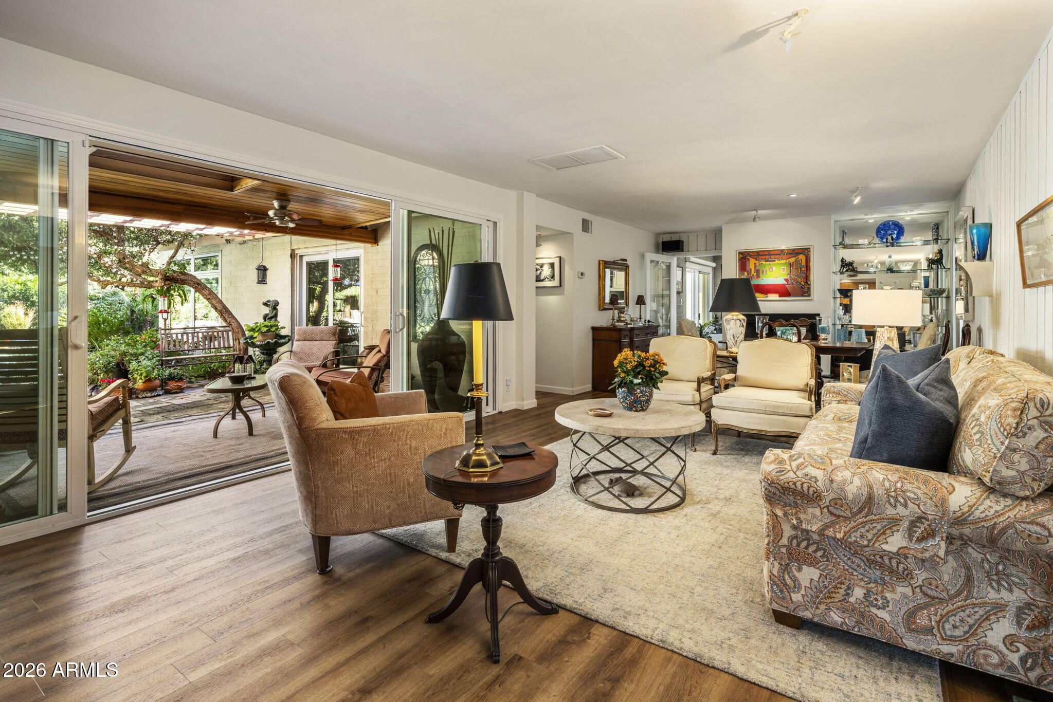 3611 North 53rd Street Phoenix, AZ 85018 - Photo 9 of 43 Indoor outdoor living