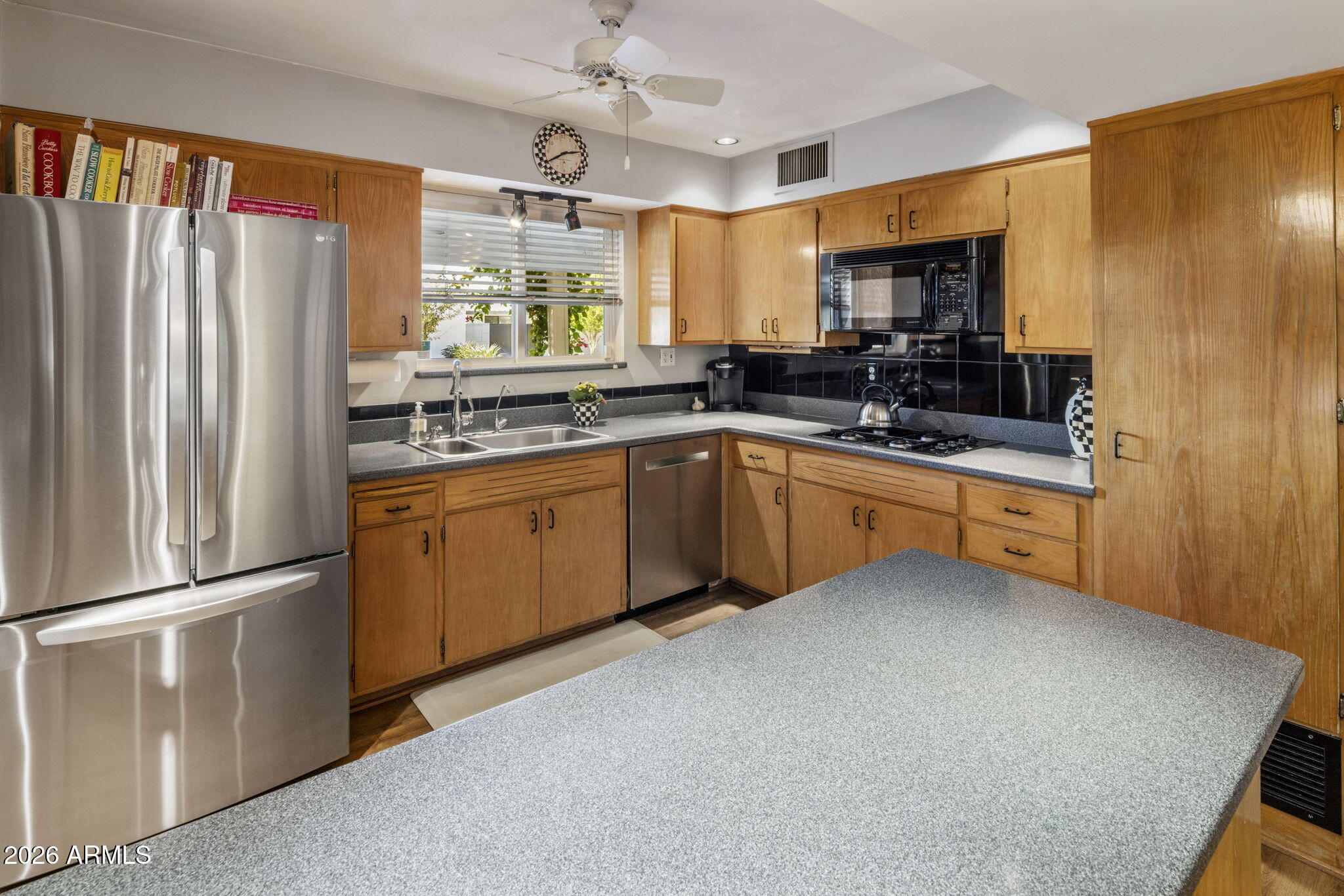 3611 North 53rd Street Phoenix, AZ 85018 - Photo 13 of 43 Kitchen