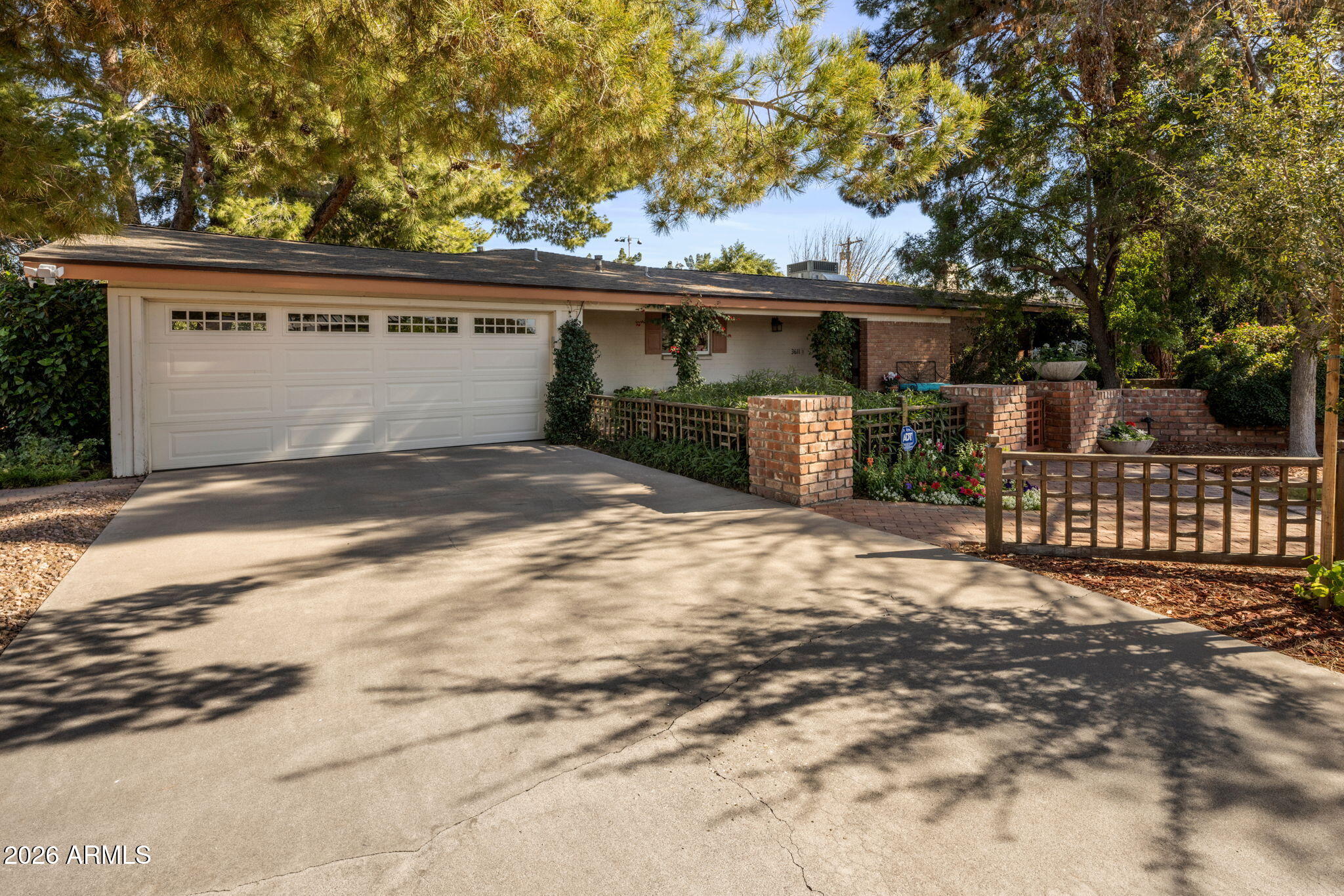 3611 North 53rd Street Phoenix, AZ 85018 - Photo 3 of 43 2 car garage