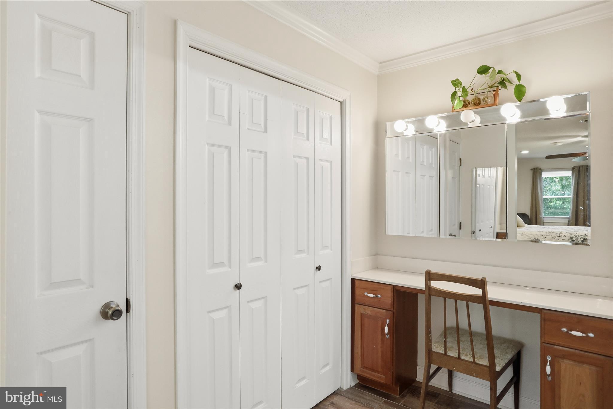 1084 Ridge Road South Martinsburg, WV 25403 - Photo 37 of 56 Vanity area